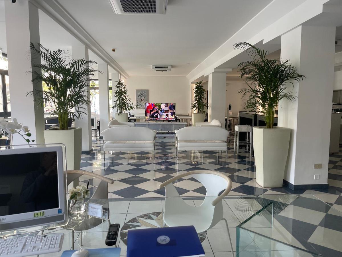 Hotel Athena Линьяно-Саббьядоро Экстерьер фото