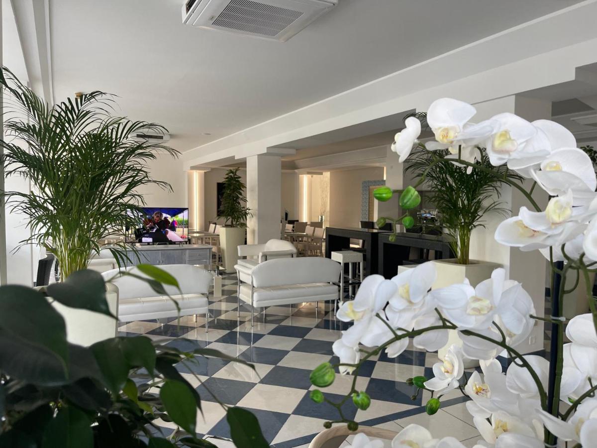 Hotel Athena Линьяно-Саббьядоро Экстерьер фото